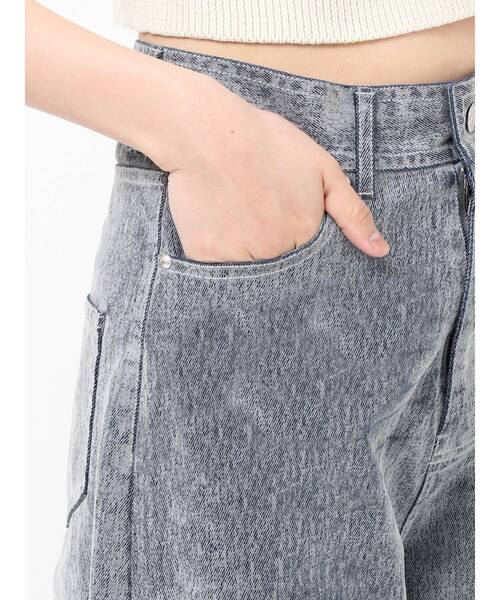 MURUA(ムルーア)の「フロッキーバレルレッグデニム【セット販売対象】(デニムパンツ・レディース・グレー/ブラック/ボルドー・1/2)」の19枚目の写真