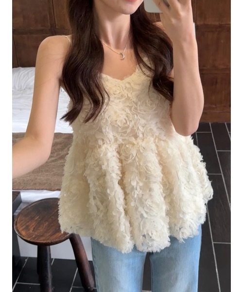 SALTMINT(ソルトミント)の「フルールブロッサム・フレアベスト(キャミソール・レディース・ベージュ・FREE)」の1枚目の写真