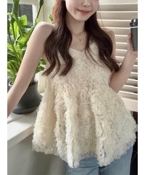 SALTMINT(ソルトミント)の「フルールブロッサム・フレアベスト(キャミソール・レディース・ベージュ・FREE)」の4枚目の写真