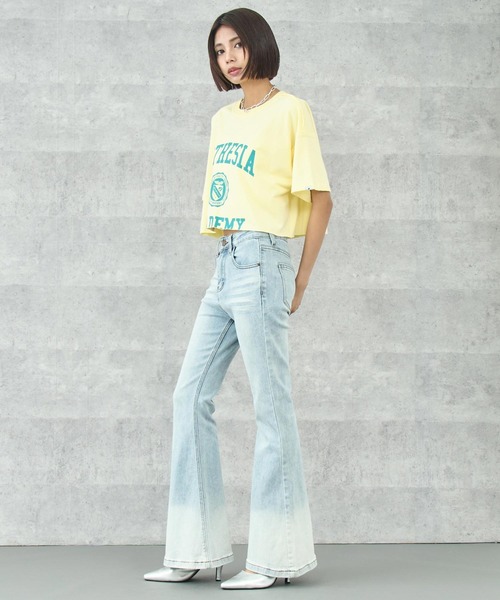 ANAP(アナップ)の「ミニ裏毛カレッジロゴ クロップドTシャツ(Tシャツ/カットソー・レディース・ネイビー/ライトグレー/イエロー・FREE)」の6枚目の写真