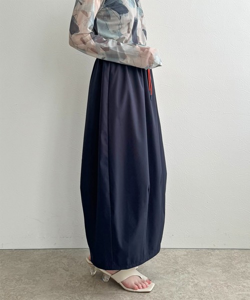 LHELBIE（レルビエ）の「パラシュートスカート（スカート・レディース・ネイビー/ベージュ/ブラック・M）」の21枚目の写真