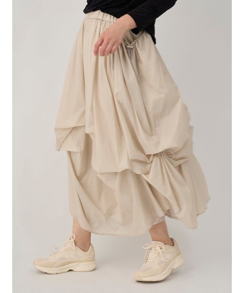 emmi(エミ)の「タックドロストボリュームスカート(スカート・レディース・ホワイト/ライトグレー/ブラック・0/1)」の1枚目の写真