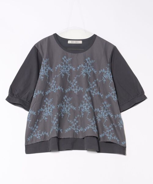 SUPER HAKKA（スーパーハッカ）の「コットンローンコード刺繍＋ビーズ＋天竺カットソー（Tシャツ/カットソー・レディース・オフホワイト/グレー/マスタード・FREE）」の2枚目の写真