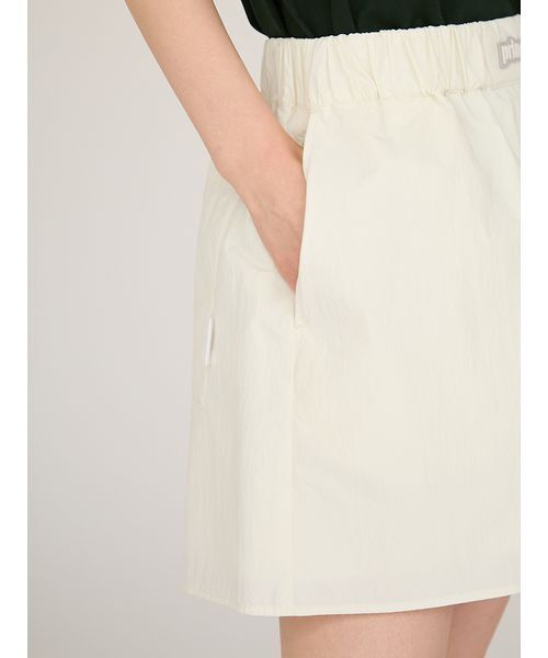 emmi(エミ)の「【ONLINE限定カラー】【prince|emmi】ナイロンハーフパンツ(デニムパンツ・レディース・ブラウン/ネイビー/アイボリー・F)」の10枚目の写真