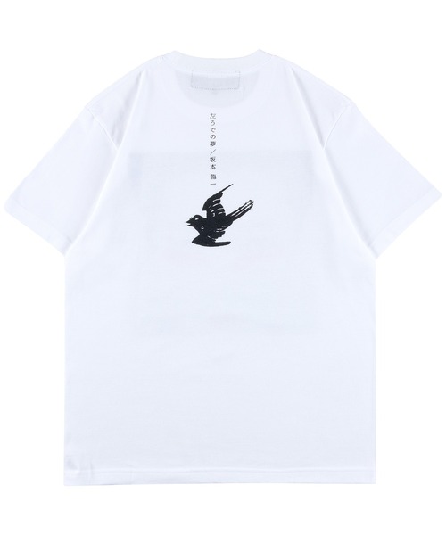 MEDICOM TOY（メディコムトイ）の「MLE 坂本龍一 「左うでの夢」 TEE（Tシャツ/カットソー・メンズ・ホワイト・SMALL/MEDIUM/LARGE/X-LARGE）」の2枚目の写真