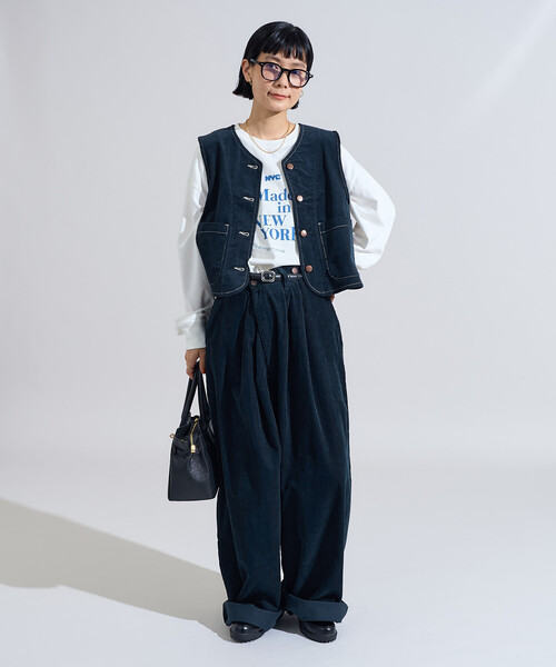 FREAK'S STORE（フリークスストア）の「RED KAP × FREAK'S STORE/レッドキャップ 別注 コーデュロイ サスペンダー付き ビッグ2タックパンツ/コーデュロイワイドパンツ（その他パンツ・レディース・ナチュラル/ネイビー/ブラウン・ﾌﾘ-）」の3枚目の写真