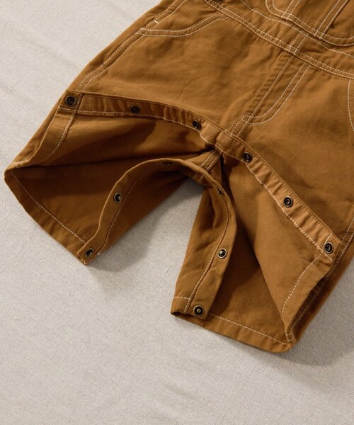 CIAOPANIC TYPY(チャオパニックティピー)の「【BABY】【Qinn】綿ダックサロペット(サロペット/オーバーオール・キッズ・オフホワイト/ブラウン・90/100/80)」の4枚目の写真