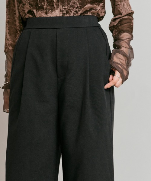 W:Huku(フーク)の「【W:Huku / リンクルフリーツイル】ワンタック スラックス パンツ / Wrinkle-Free Stretch Twill Slacks(スラックス・レディース・ブラウン/杢グレー/ブラック・M/L)」の10枚目の写真