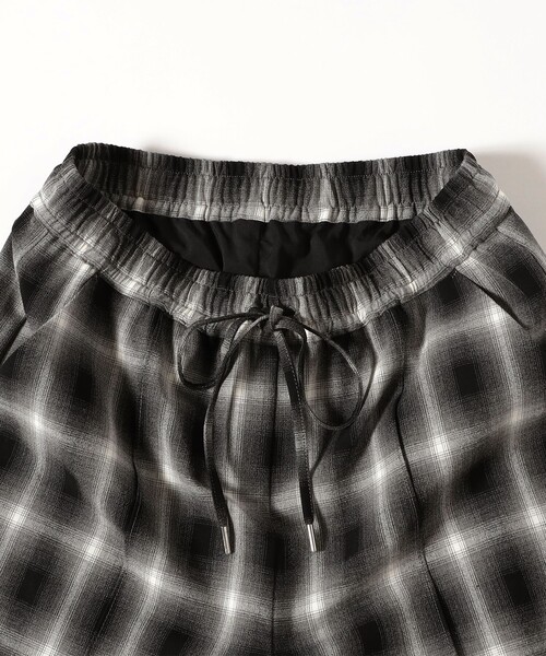 Ray BEAMS(レイビームス)の「オンブレチェック ワイド パンツ(その他パンツ・レディース・ダークブラウン/ブラック・0/1)」の14枚目の写真