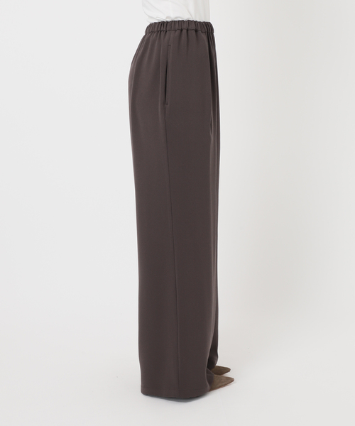 Noble(ノーブル)の「《追加》【洗える】ライトジョーゼットドレープパンツ(スラックス・レディース・ブラック/ベージュ/ブラウン・38/36)」の14枚目の写真