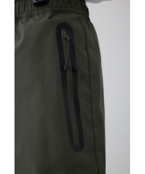 AZUL by moussy(アズールバイマウジー)の「3レイヤーウィンドシェルパンツ(スラックス・メンズ・ブラック/ブラック系その他/ダークグリーン・SMALL/MEDIUM/LARGE)」の22枚目の写真