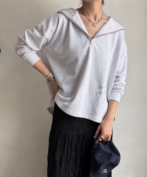 DouDou(ドゥドゥ)の「【WEB限定】グリッターロゴフーディー(Tシャツ/カットソー・レディース・チャコールグレー/ブルー/ライトグレー・FREE)」の2枚目の写真