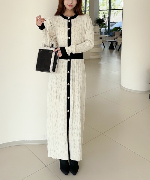 Jasmine Grandiflorum(ジャスミングランディフローラム)の「【Jasmine】バイカラーニットロングワンピース(ワンピース・レディース・ブラック/ベージュ/アイボリー・FREE)」の4枚目の写真