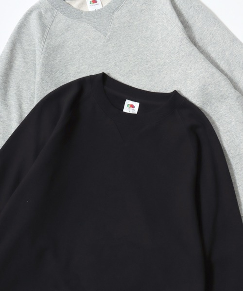 FRUIT OF THE LOOM（フルーツオブザルーム）の「FRUIT OF THE LOOM/フルーツオブザルーム BASIC SWEAT SHIRT/オーバーサイズ 裏毛 無地 ロゴワッペン ワンポイント刺繍 クルーネック スウェット トレーナー/レディース メンズ（スウェット・レディース・ネイビー/グレー/ブラック/アイボリー・M/L/XL）」の6枚目の写真
