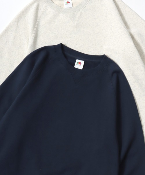 FRUIT OF THE LOOM（フルーツオブザルーム）の「FRUIT OF THE LOOM/フルーツオブザルーム BASIC SWEAT SHIRT/オーバーサイズ 裏毛 無地 ロゴワッペン ワンポイント刺繍 クルーネック スウェット トレーナー/レディース メンズ（スウェット・レディース・ネイビー/グレー/ブラック/アイボリー・M/L/XL）」の8枚目の写真