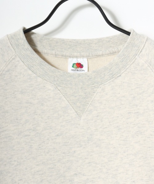 FRUIT OF THE LOOM（フルーツオブザルーム）の「FRUIT OF THE LOOM/フルーツオブザルーム BASIC SWEAT SHIRT/オーバーサイズ 裏毛 無地 ロゴワッペン ワンポイント刺繍 クルーネック スウェット トレーナー/レディース メンズ（スウェット・レディース・ネイビー/グレー/ブラック/アイボリー・M/L/XL）」の18枚目の写真