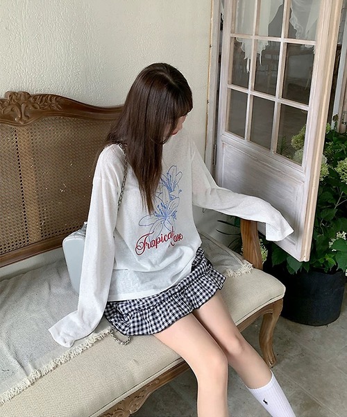 shopnikoniko(ショップニコニコ)の「フラワープリント シアーオーバートップス(Tシャツ/カットソー・レディース・ホワイト・フリー)」の11枚目の写真