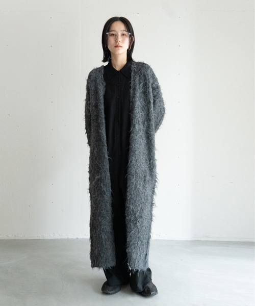 hwyl(ヒュイル)の「シャギーロングニットカーディガン(カーディガン/ボレロ・レディース・ブラウン/チャコールグレー・SMALL/MEDIUM)」の5枚目の写真