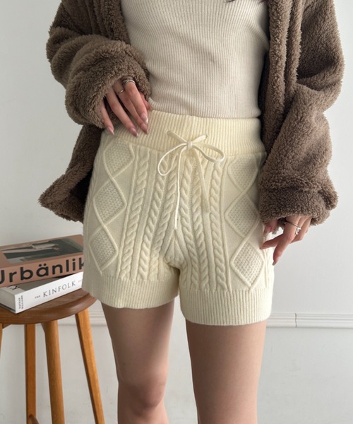 MYMOOD.（マイムード）の「ケーブルニットショートパンツ（その他パンツ・レディース・アイボリー/ブラック/グレー/チャコールグレー・FREE）」の6枚目の写真
