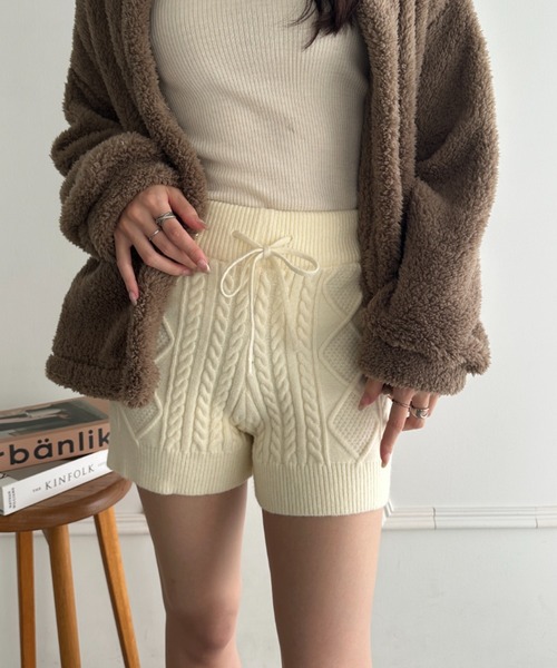 MYMOOD.（マイムード）の「ケーブルニットショートパンツ（その他パンツ・レディース・アイボリー/ブラック/グレー/チャコールグレー・FREE）」の8枚目の写真