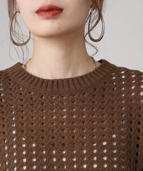 OMNES（オムネス）の「アクリルウール針抜き編み シアー ビッグシルエット ニットプルオーバー（ニット/セーター・レディース・モカ/アイボリー・FREE）」の15枚目の写真