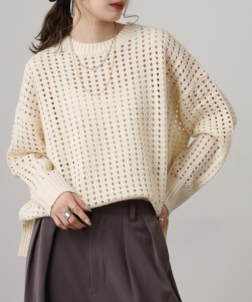 OMNES（オムネス）の「アクリルウール針抜き編み シアー ビッグシルエット ニットプルオーバー（ニット/セーター・レディース・モカ/アイボリー・FREE）」の4枚目の写真