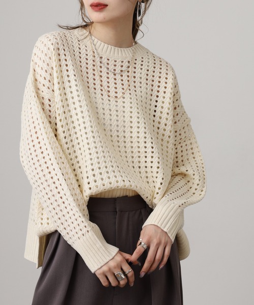 OMNES（オムネス）の「アクリルウール針抜き編み シアー ビッグシルエット ニットプルオーバー（ニット/セーター・レディース・モカ/アイボリー・FREE）」の3枚目の写真