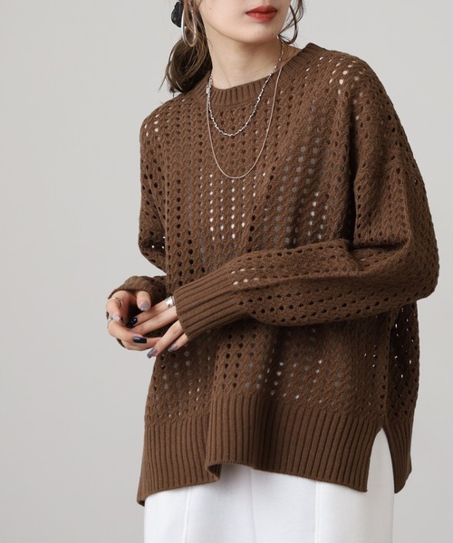 OMNES（オムネス）の「アクリルウール針抜き編み シアー ビッグシルエット ニットプルオーバー（ニット/セーター・レディース・モカ/アイボリー・FREE）」の8枚目の写真