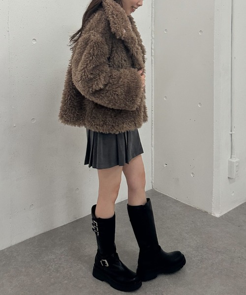 archives(アルシーヴ)の「【WEB限定・着映えNO.1】プードルファーショートコート(ブルゾン・レディース・モカ/ブラック/アイボリー・MEDIUM)」の22枚目の写真