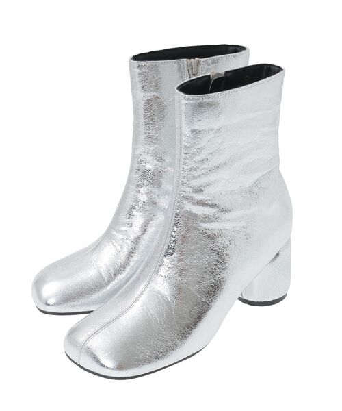 GARAGE OF GOOD CLOTHING(ガレージオブグッドクロージング)の「オブリークトゥヒールブーツ(ブーツ・レディース・シルバー/ブラック・L/M)」の11枚目の写真