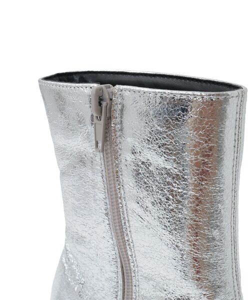 GARAGE OF GOOD CLOTHING(ガレージオブグッドクロージング)の「オブリークトゥヒールブーツ(ブーツ・レディース・シルバー/ブラック・L/M)」の18枚目の写真