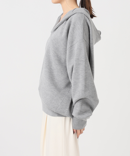 Noble（ノーブル）の「《追加》接結タック編みフードプルオーバー（ニット/セーター・レディース・ブラウン/グレー系その他/ブラック・FREE）」の10枚目の写真