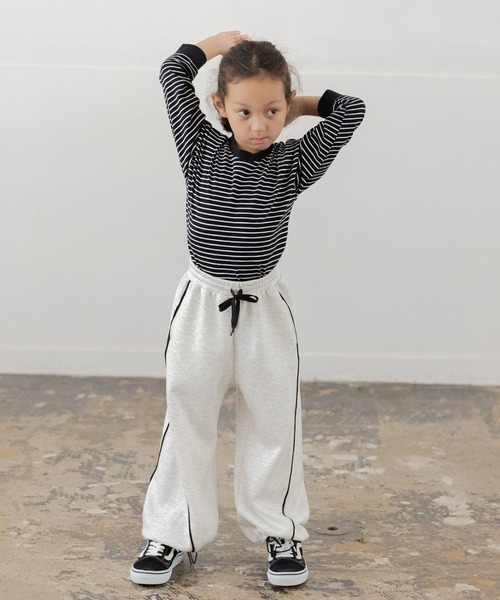 JAM & LINK（ジャムアンドリンク）の「ドライスウェット パイピング ワイドパンツ（スウェットパンツ・キッズ・ブラック/オートミール/ブラウン・100cm/110cm/120cm/130cm/140cm/150cm/160cm）」の12枚目の写真