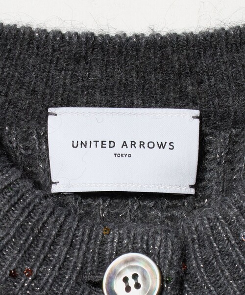 UNITED ARROWS（ユナイテッドアローズ）の「フラワー スパンコール カーディガン（カーディガン/ボレロ・レディース・オフホワイト/ライトピンク/ダークグレー・FREE）」の6枚目の写真