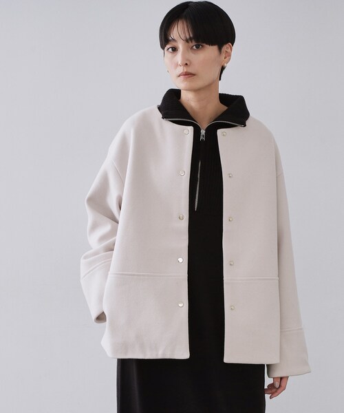 OPAQUE.CLIP（オペークドットクリップ）の「ウールライクメルトン ノーカラーコート【洗濯機OK】（ノーカラーコート・レディース・グレー/ブラック/ライトベージュ/ブラウン系その他5・36/38/40/42）」の4枚目の写真