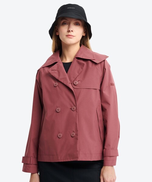 AIGLE(エーグル)の「GORE TEX ゴアテックス 防風 防水 透湿 2レイヤー ショートトレンチコート / フード脱着可(トレンチコート・レディース・バーガンディー/グレー/ブラック/アイボリー・38/36/40)」の4枚目の写真