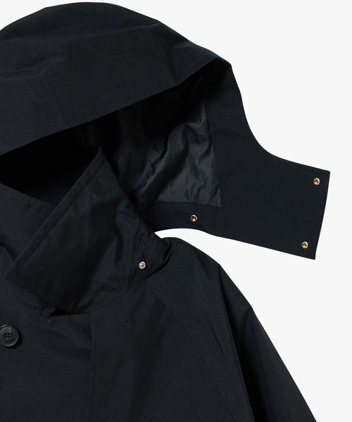 AIGLE(エーグル)の「GORE TEX ゴアテックス 防風 防水 透湿 2レイヤー ショートトレンチコート / フード脱着可(トレンチコート・レディース・バーガンディー/グレー/ブラック/アイボリー・38/36/40)」の8枚目の写真