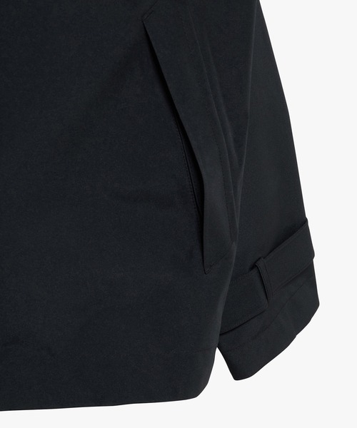 AIGLE(エーグル)の「GORE TEX ゴアテックス 防風 防水 透湿 2レイヤー ショートトレンチコート / フード脱着可(トレンチコート・レディース・バーガンディー/グレー/ブラック/アイボリー・38/36/40)」の13枚目の写真