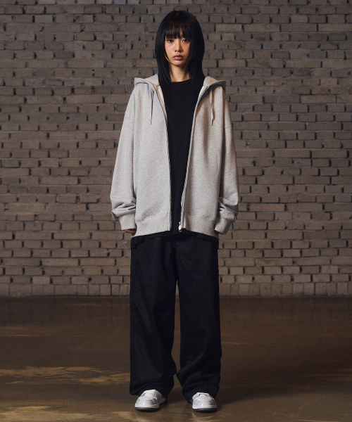 F.ILLUMINATE(フィルミネイト)の「ラウンドインシジョンフードジップアップ-ライトグレー(パーカー・レディース・その他・SMALL/MEDIUM/LARGE)」の5枚目の写真