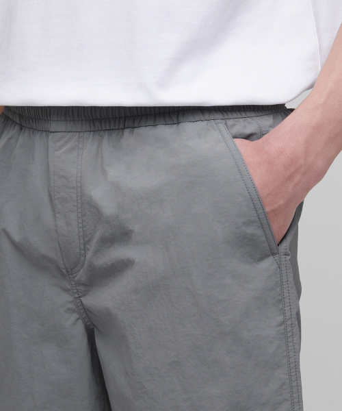 MUSINSA STANDARD（ムシンサスタンダード）の「ナイロンバンディングショーツ_7.5インチ [ライトグレー]（その他パンツ・メンズ・その他・38/36/34/26/28/32/30）」の4枚目の写真