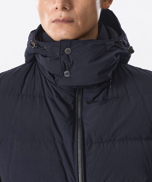 EPOCA UOMO（エポカウォモ）の「タスランナイロンダウンブルゾン（ダウンジャケット/コート・メンズ・ネイビー/ブラック・46/48）」の4枚目の写真