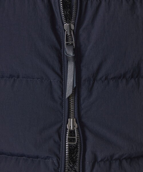 EPOCA UOMO（エポカウォモ）の「タスランナイロンダウンブルゾン（ダウンジャケット/コート・メンズ・ネイビー/ブラック・46/48）」の12枚目の写真
