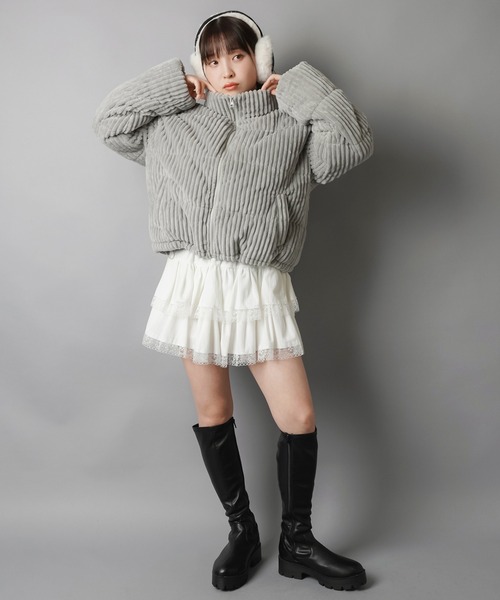 SPINNS(スピンズ)の「冬映えあったか☆もこっと旬顔コーデュロイ中綿ジャケット(ダウンジャケット/コート・レディース・グレー/ミント/ブラック/アイボリー・ONESIZE)」の15枚目の写真