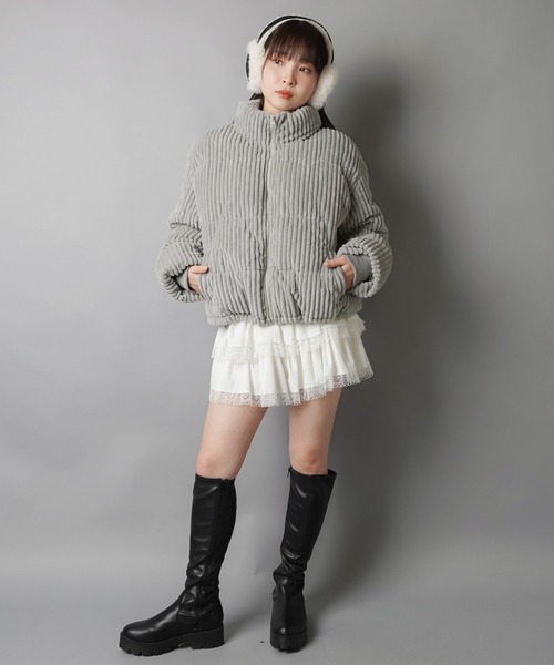 SPINNS(スピンズ)の「冬映えあったか☆もこっと旬顔コーデュロイ中綿ジャケット(ダウンジャケット/コート・レディース・グレー/ミント/ブラック/アイボリー・ONESIZE)」の17枚目の写真