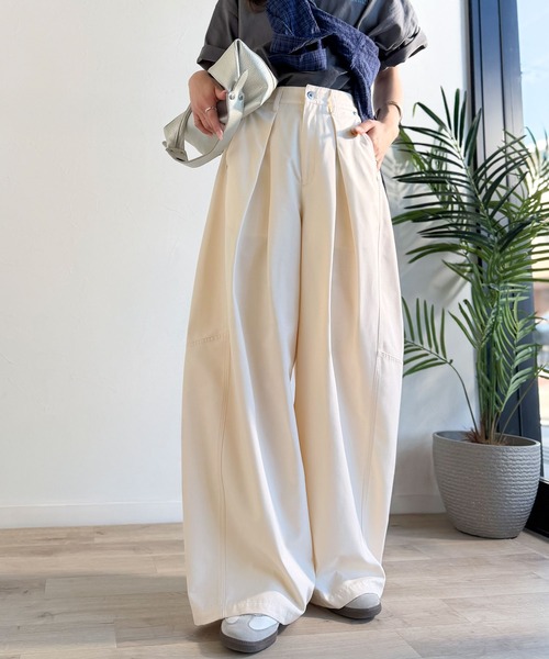 classicalelf(クラシカルエルフ)の「旬なワイドシルエットが目を惹く1着♪タックバレルレッグパンツ(その他パンツ・レディース・アイボリー/チャコール/ブラック・SMALL/MEDIUM/LARGE/X-LARGE)」の8枚目の写真