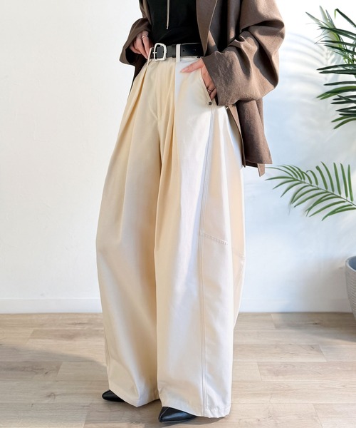 classicalelf(クラシカルエルフ)の「旬なワイドシルエットが目を惹く1着♪タックバレルレッグパンツ(その他パンツ・レディース・アイボリー/チャコール/ブラック・SMALL/MEDIUM/LARGE/X-LARGE)」の12枚目の写真