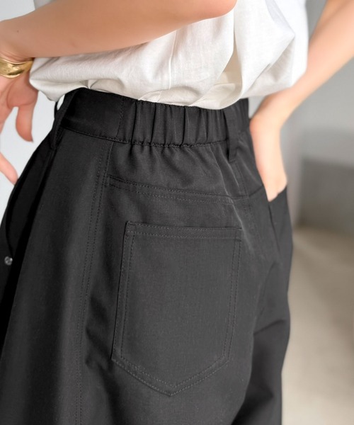classicalelf(クラシカルエルフ)の「旬なワイドシルエットが目を惹く1着♪タックバレルレッグパンツ(その他パンツ・レディース・アイボリー/チャコール/ブラック・SMALL/MEDIUM/LARGE/X-LARGE)」の6枚目の写真