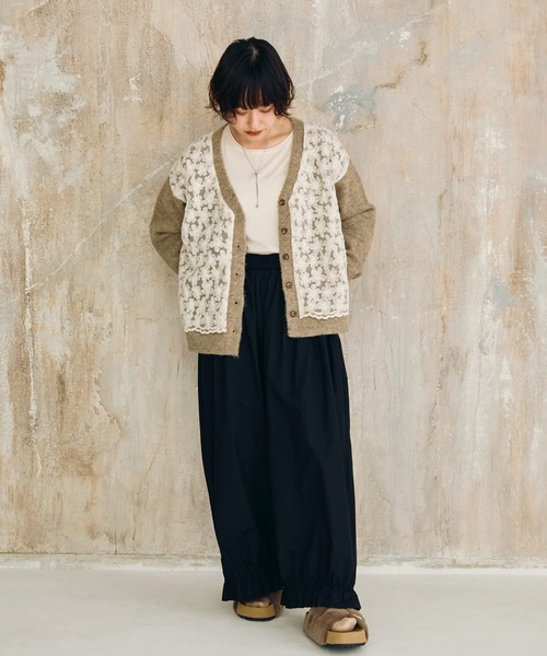 Crisp(クリスプ)の「フラワーレースニットカーディガン(カーディガン/ボレロ・レディース・ブラウン/グレー・FREE)」の11枚目の写真