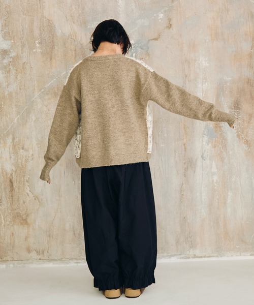 Crisp(クリスプ)の「フラワーレースニットカーディガン(カーディガン/ボレロ・レディース・ブラウン/グレー・FREE)」の14枚目の写真