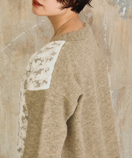 Crisp(クリスプ)の「フラワーレースニットカーディガン(カーディガン/ボレロ・レディース・ブラウン/グレー・FREE)」の17枚目の写真